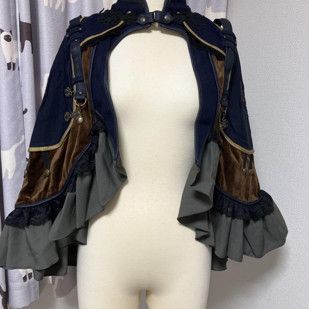 ozz oneste ケープ マント 楽天市場】OZZ ONESTE × 深澤翠 / Valkrie×featherトレーン オッズオン