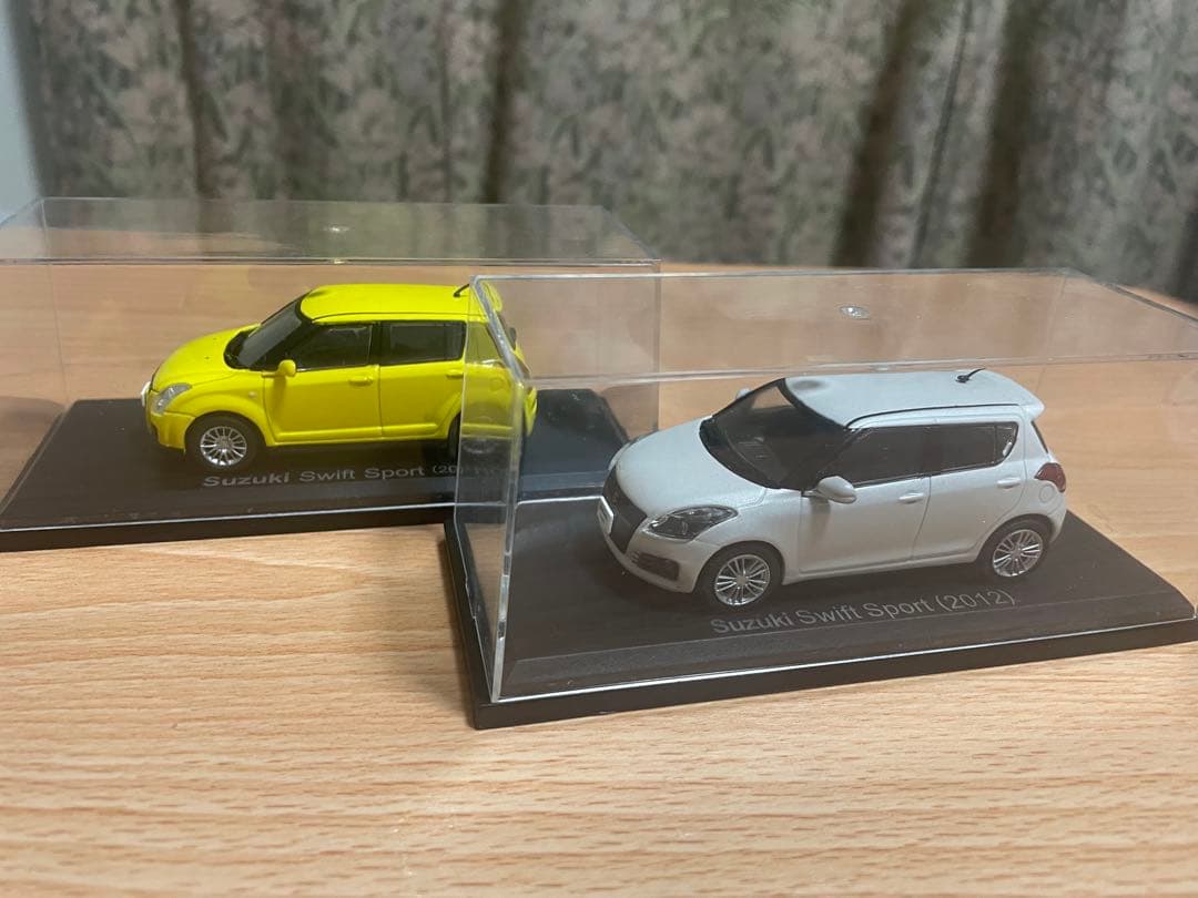 スズキ スイフトスポーツ ミニカー 1/43 2台セット スズキ スイフトスポーツ ミニカー 1/43 2台セット スズキ スイフト