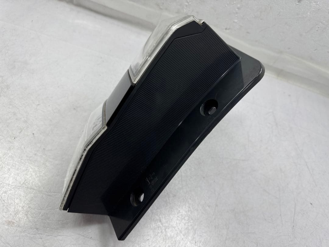 ヴェルファイア DBA-ANH20W 左テールランプ 2.4Z 758-29