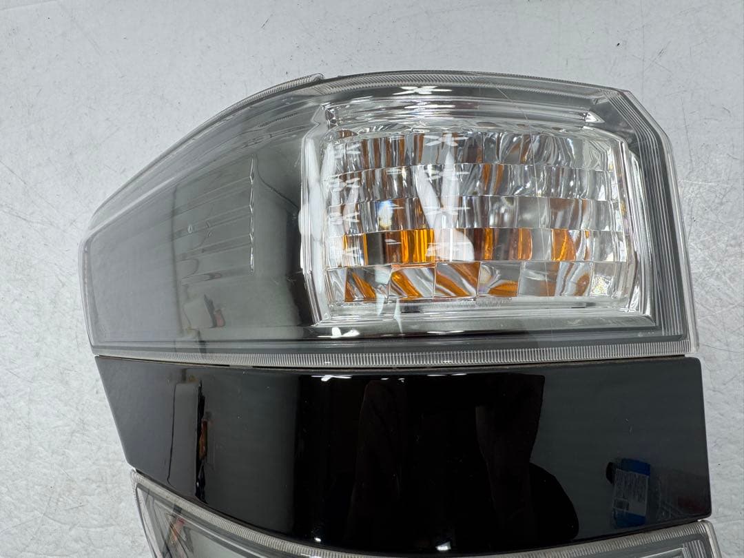 ヴェルファイア DBA-ANH20W 左テールランプ 2.4Z 758-29