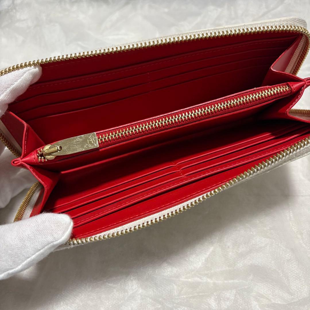 美品✨ルブタン パネトーネ ホワイト 長財布 完売品 スタッズ ラウンド