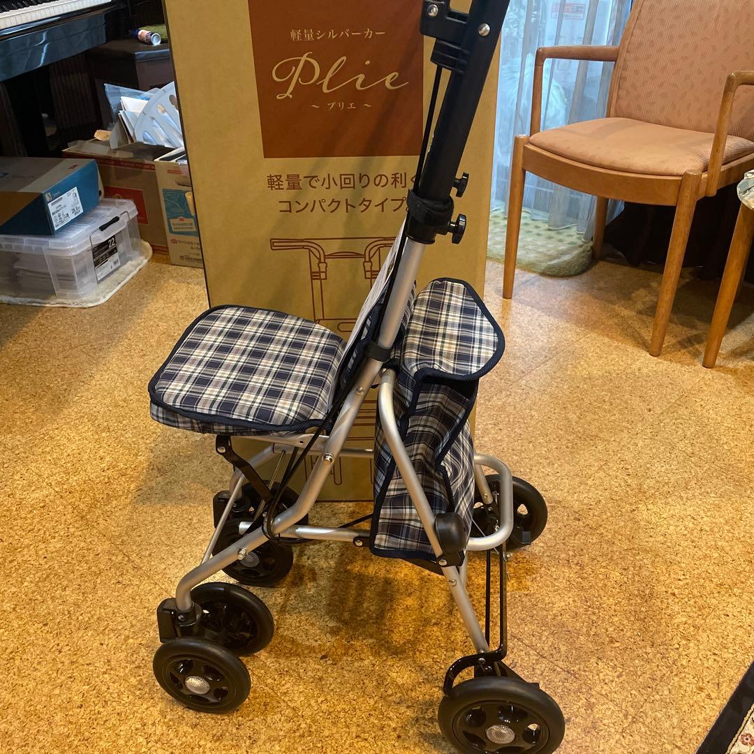 軽量シルバーカー プライ チェック柄 Amazon | エムズハウス：軽量 コンパクト シルバーカー/プリエ (青