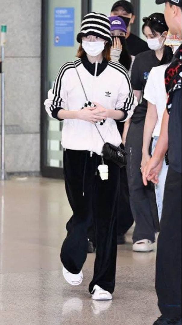 タ*ム様 韓国MUSINSA限定☻アディダス ワッフルBB トラックジャケット☻