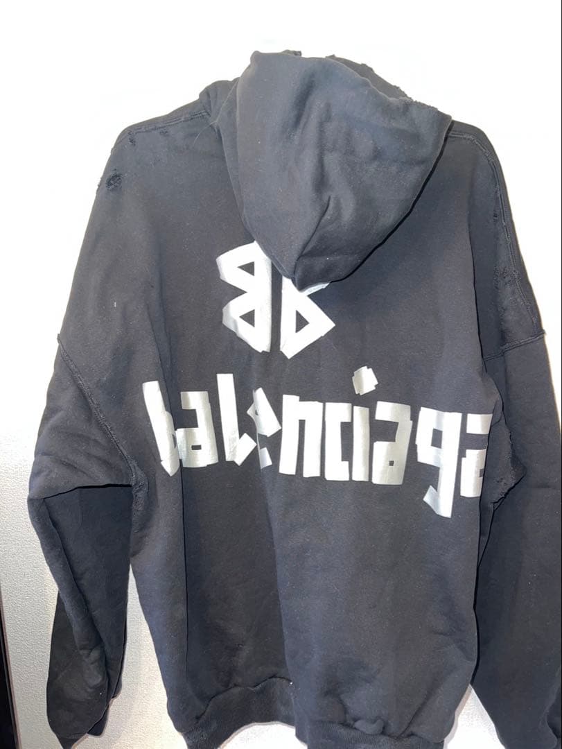 BALENCIAGA ダメージ加工 パーカー ブラック - メルカリ
