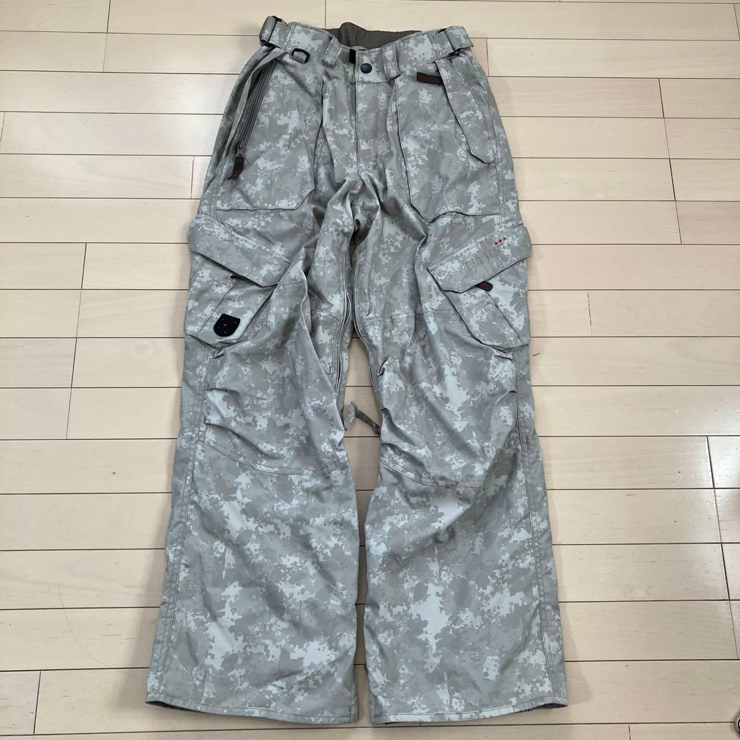 新品未使用】ESTIVO エスティボ スノーボード ウェア パンツ 迷彩 L