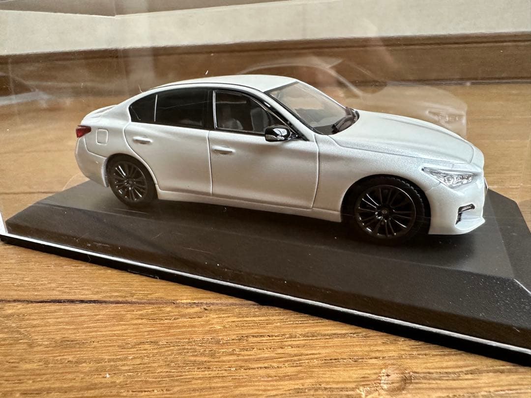 希少絶版 CARNEL 1/43 SKYLINE 400R(V37) 2022白 Nissan Skyline 400R (V37) 2022 Brilliant White Pearl (Diecast Car