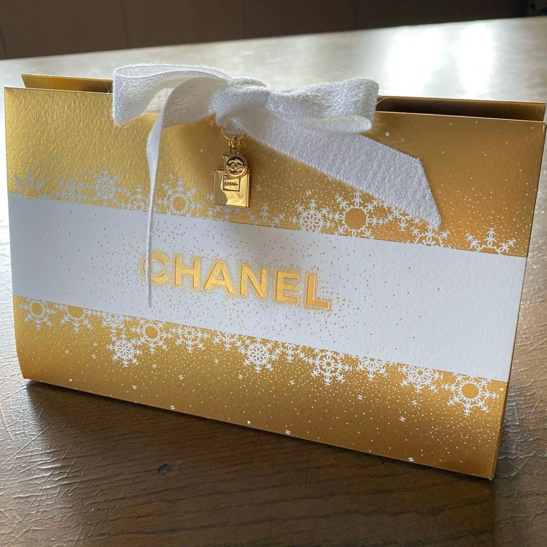 CHANEL シャネル 2024クリスマス限定ラッピング チャーム 香水サンプル
