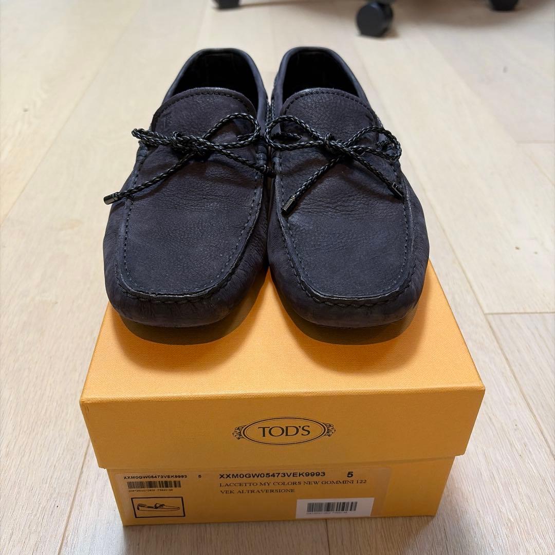 TOD'S ドライビングシューズ（ほぼ未使用） - 靴低 価格 通販
