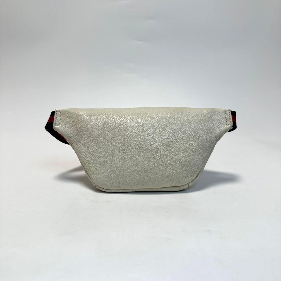 o22【美品】グッチ ロゴプリント レザー シェリーライン ボディバッグ