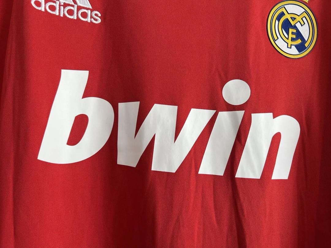 《新品》レッド　エジル　レアル 11-12 シーズズン　L 長袖　公式パッチ付き