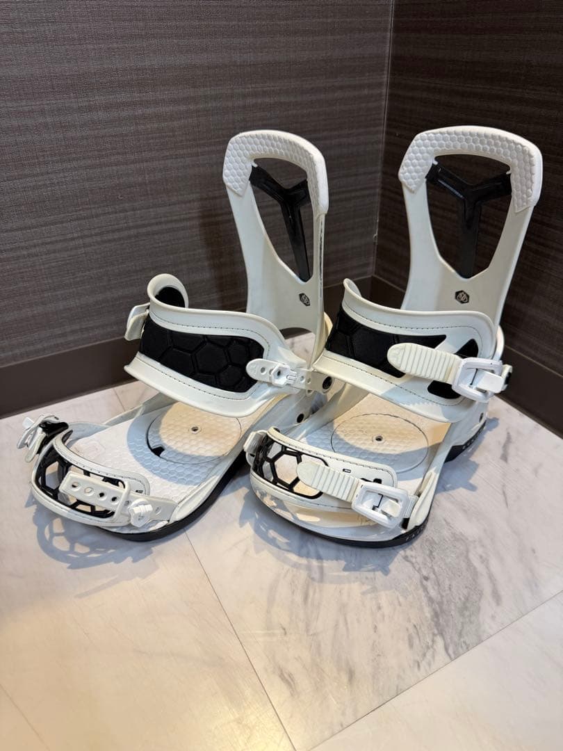 UNION FALCOR Mサイズ Falcor Men's Snowboard Binding 2025 | Union Binding Company