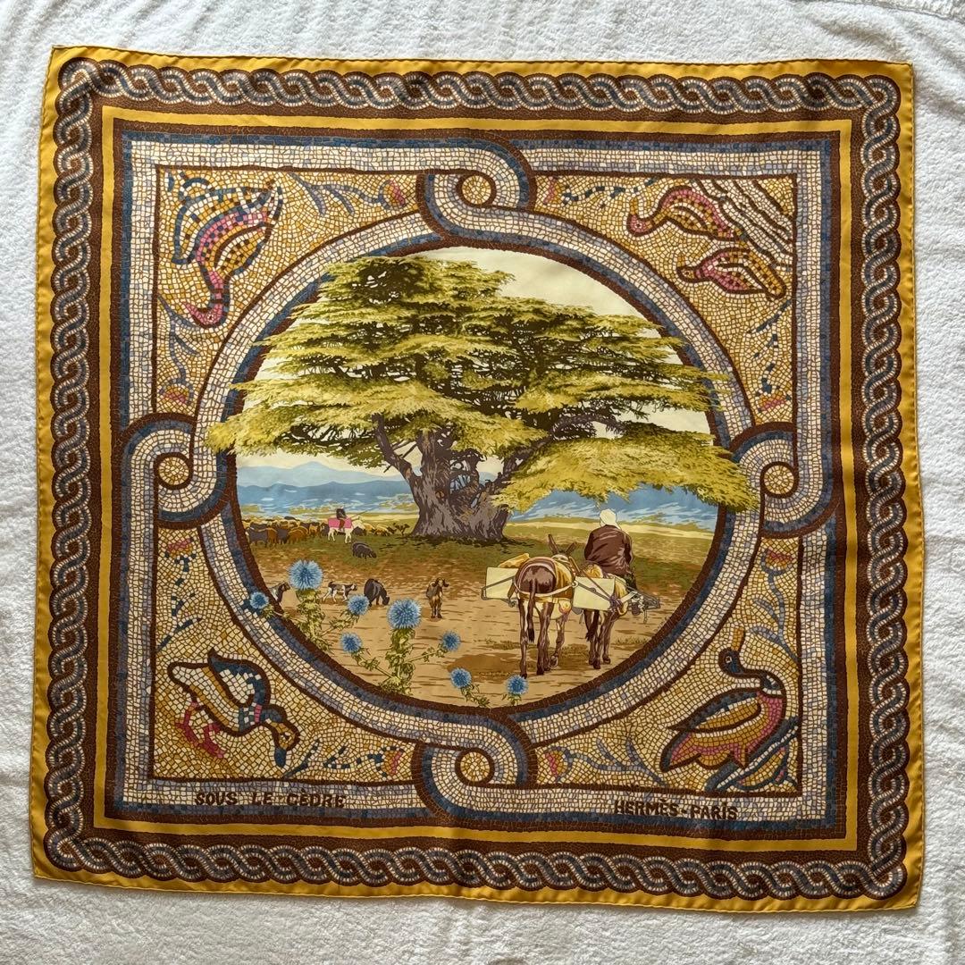 【希少】HERMES カレ90 シルク100% ヒマラヤ杉の下で 楽天市場】新品同様 希少 HERMES エルメス カレ90 ヒマラヤ杉の下で