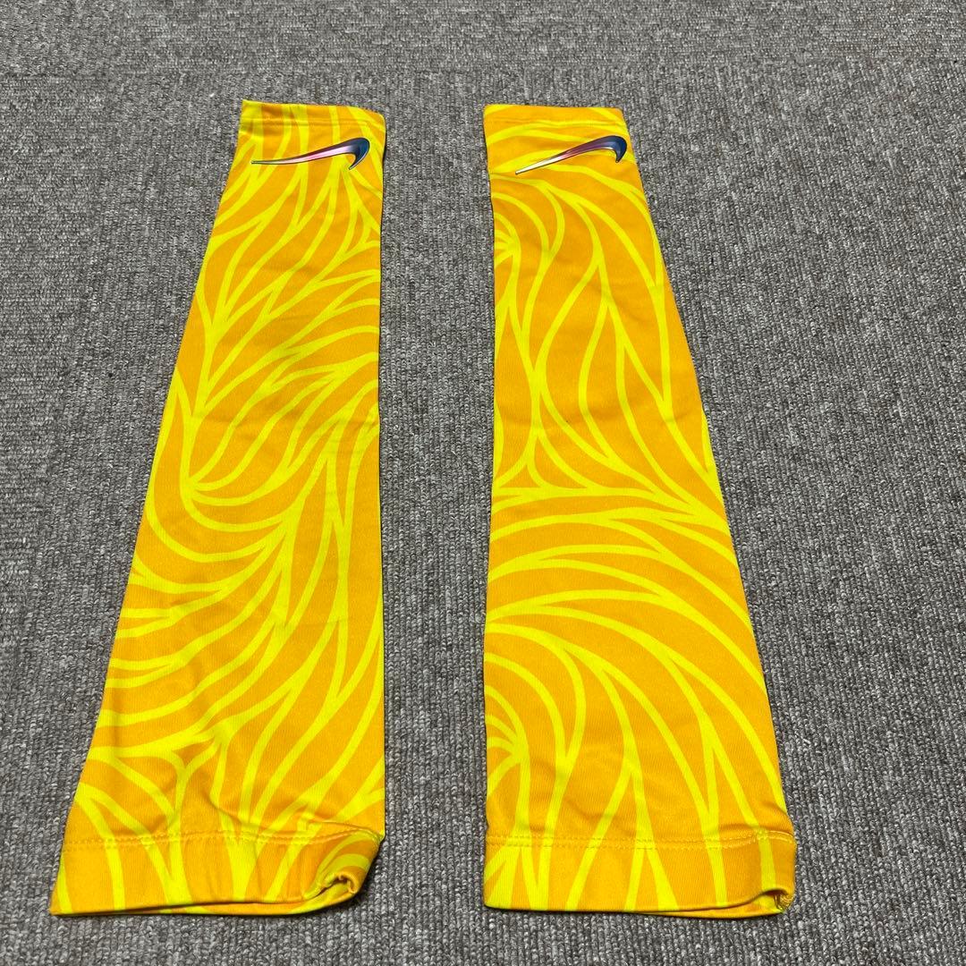 アクーニャJr.モデルアームスリーブ - メルカリ