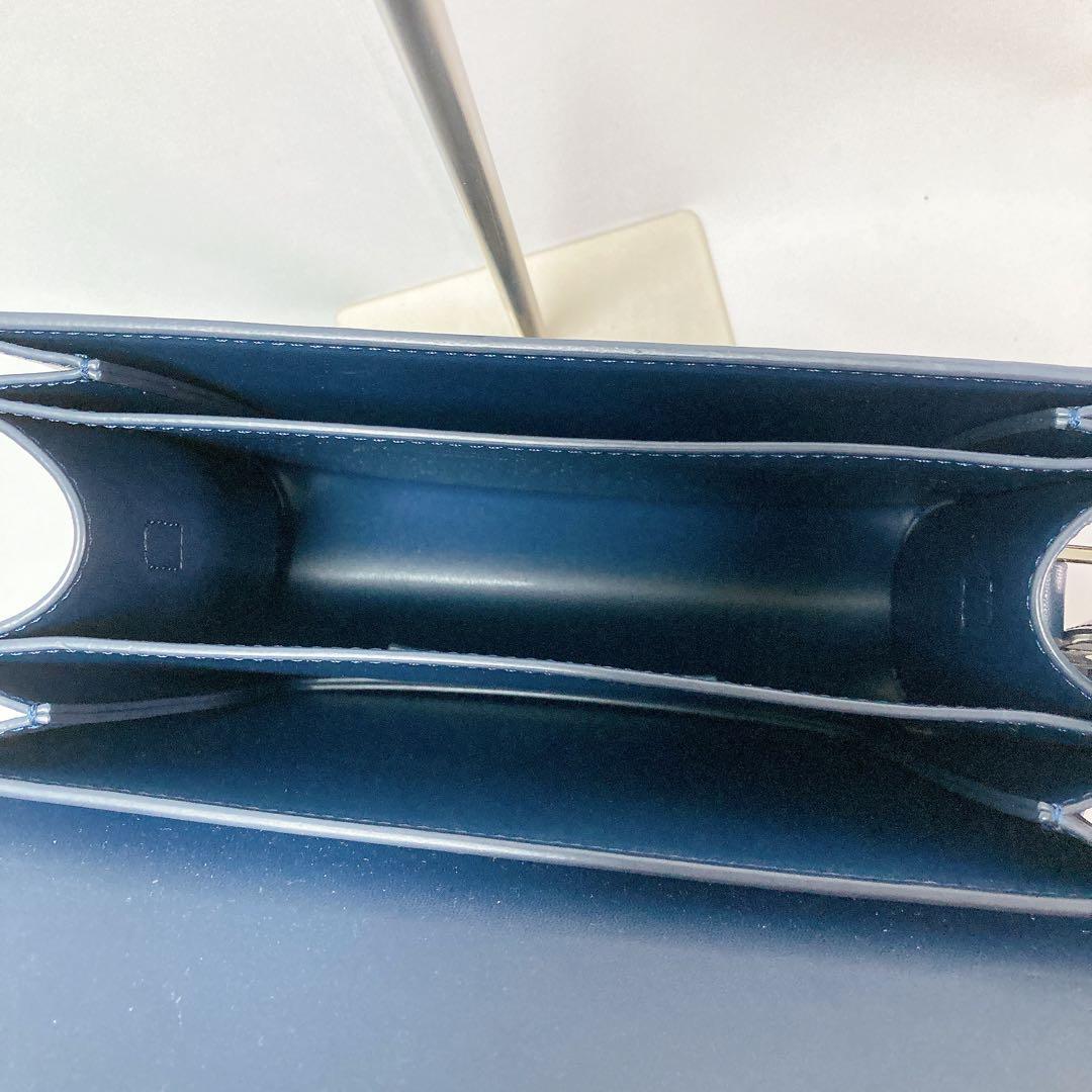 美品】貴重 VASIC ヴァジック CITY ショルダーバッグ レザー 紺色