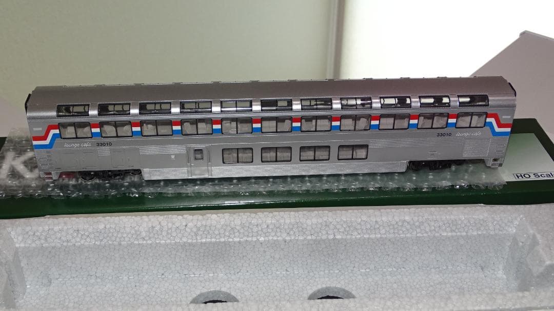 シロ　KATO Amtrak Superliner ラウンジ　カー Kato ~ HO Scale ~ Superliner I Lounge ~ Ready to Run ~ Amtrak