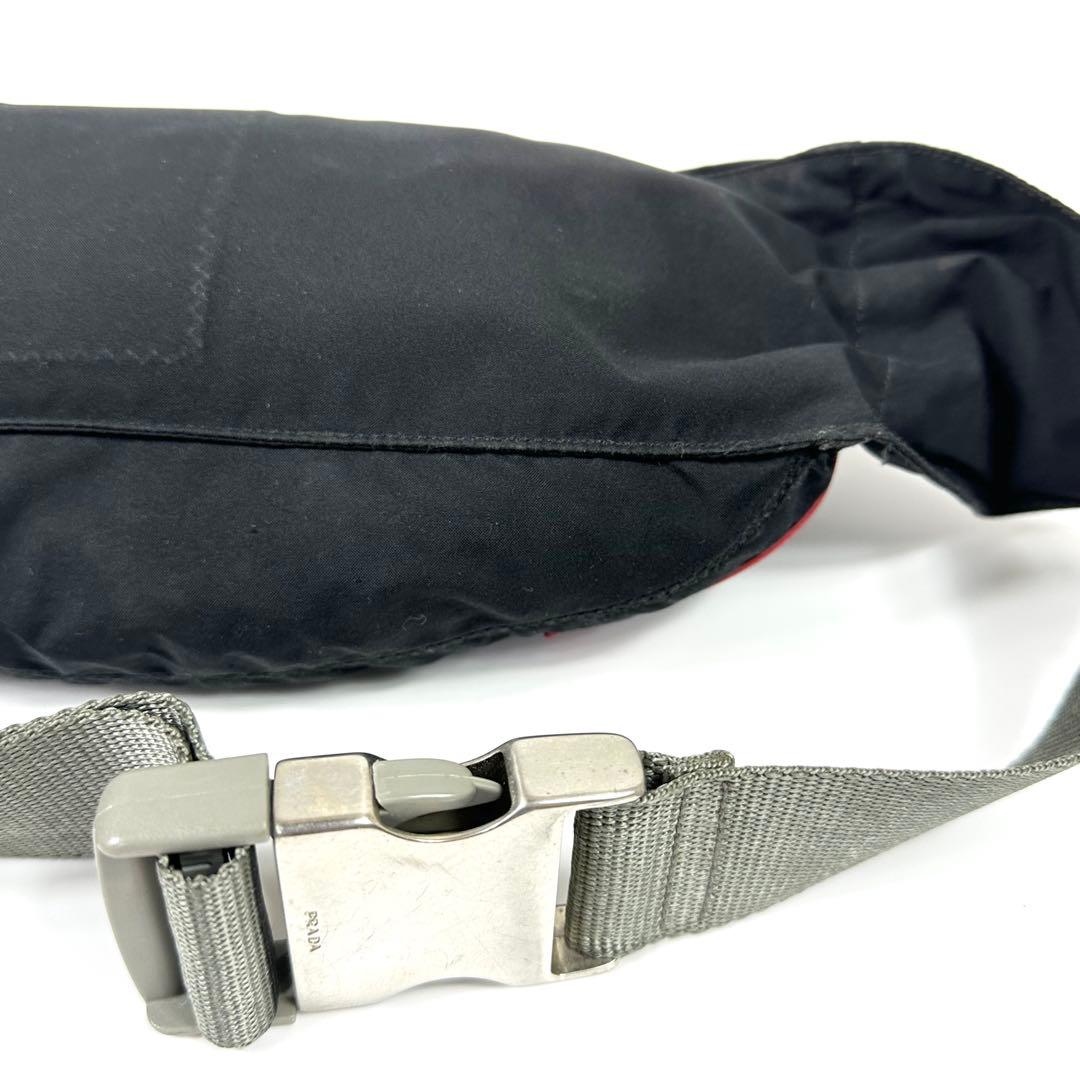 エ*い様 PRADA SPORT ナイロン ボディバッグ 黒 00s ショルダー