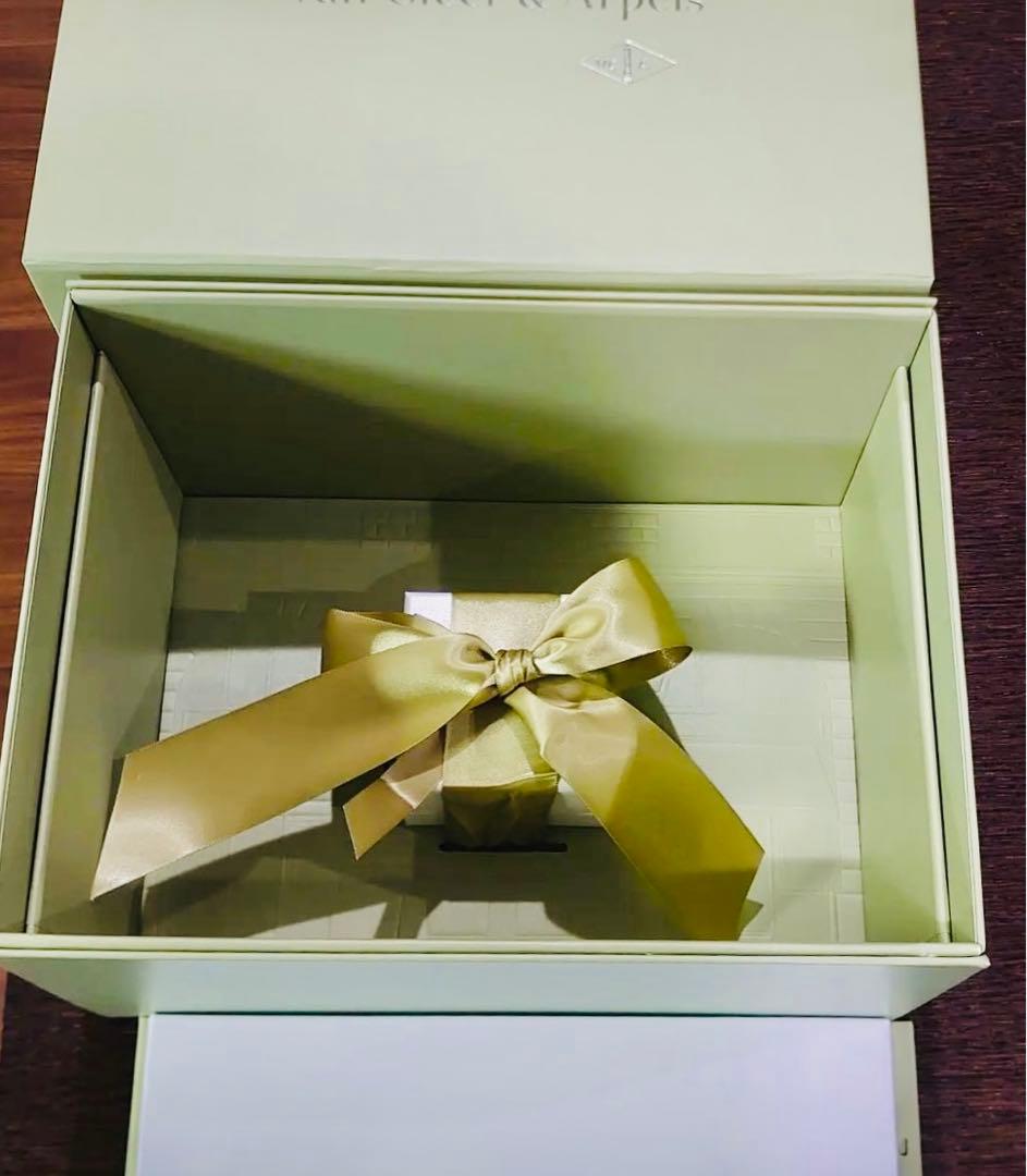 ヴァンクリーフ＆アーペル 空箱 ギフトボックス - メルカリ