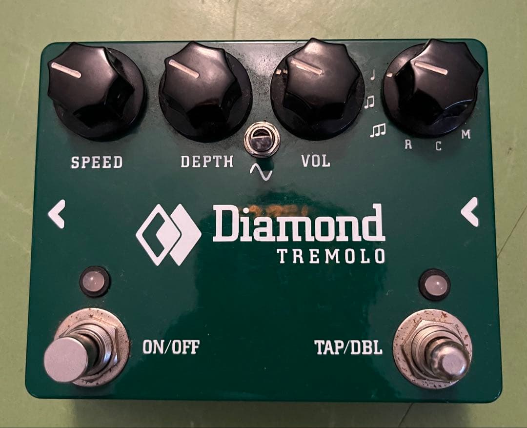 Diamond Tremolo 希少 V1 Diamond Tremolo 希少 V1 Tremolo – Diamond Pedals