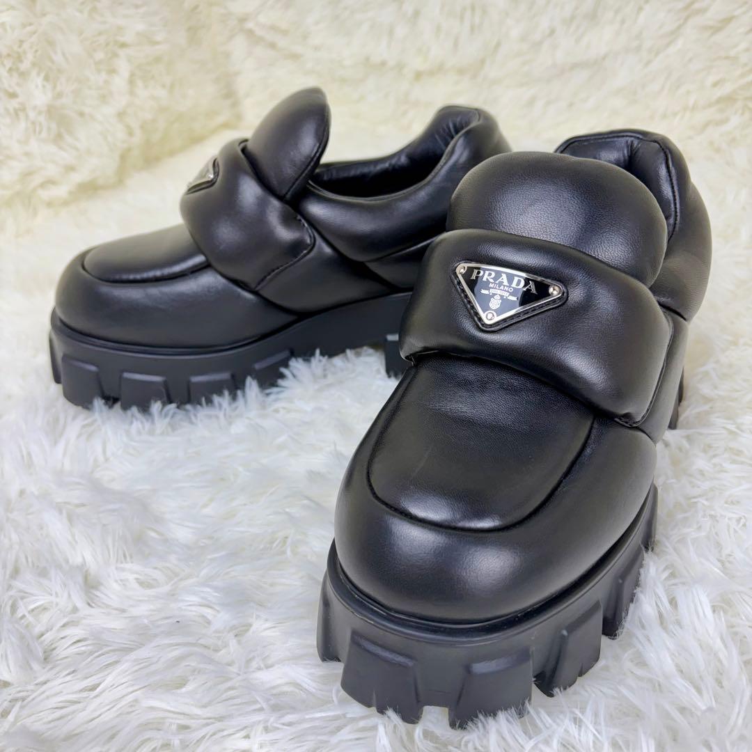 未使用級】プラダ ソフト パデッドナッパレザー ローファー 37 - メルカリ