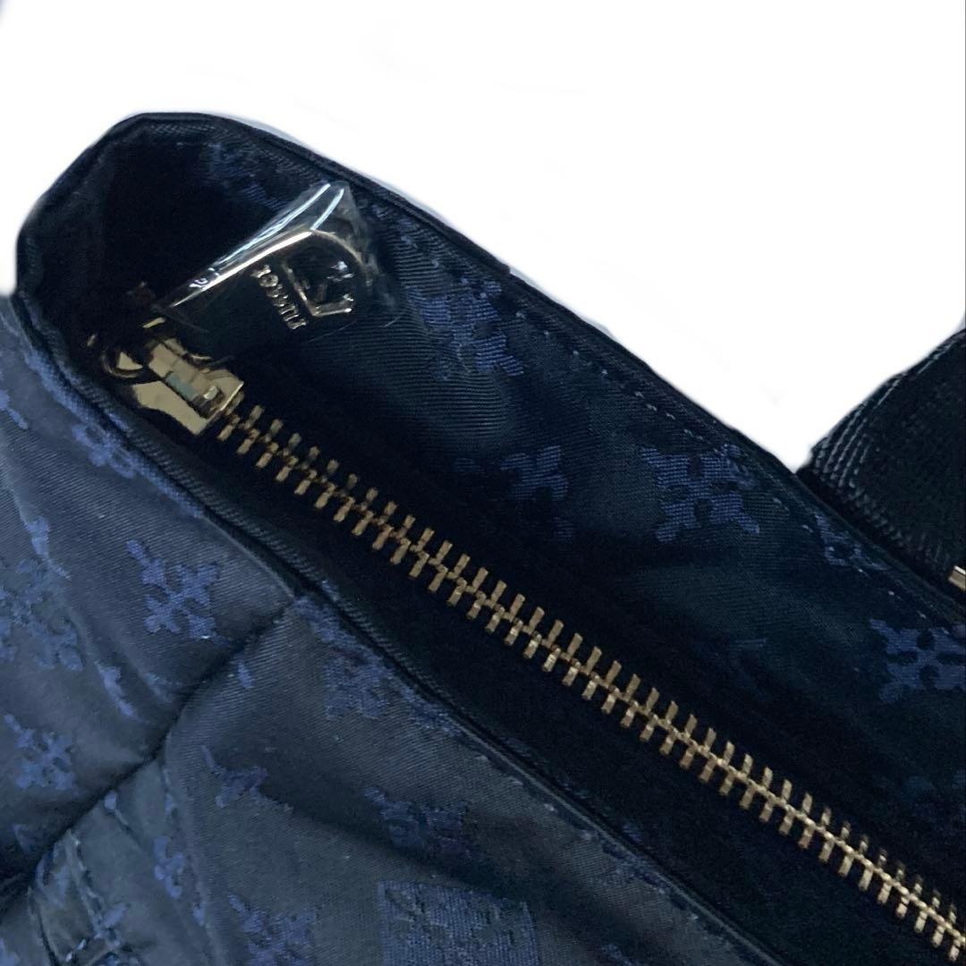 よ*こ様 【新品】russetリュックバッグパック ブラック&ネイビー系 コンパ