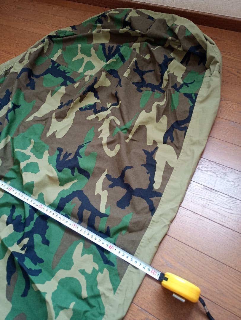 迷彩柄の寝袋カバー GORE-TEX（品）