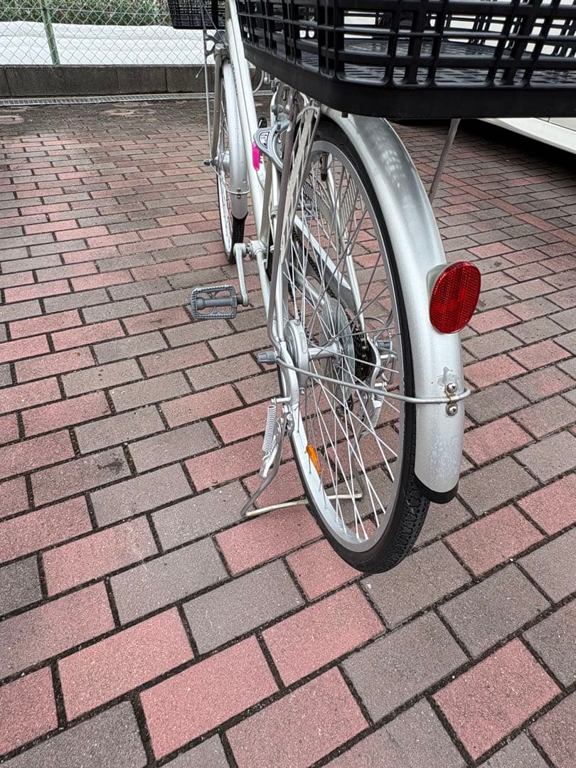 つー(在庫確認、)さん専用 前後籠付きAR変速付きシルバー 軽快車(26