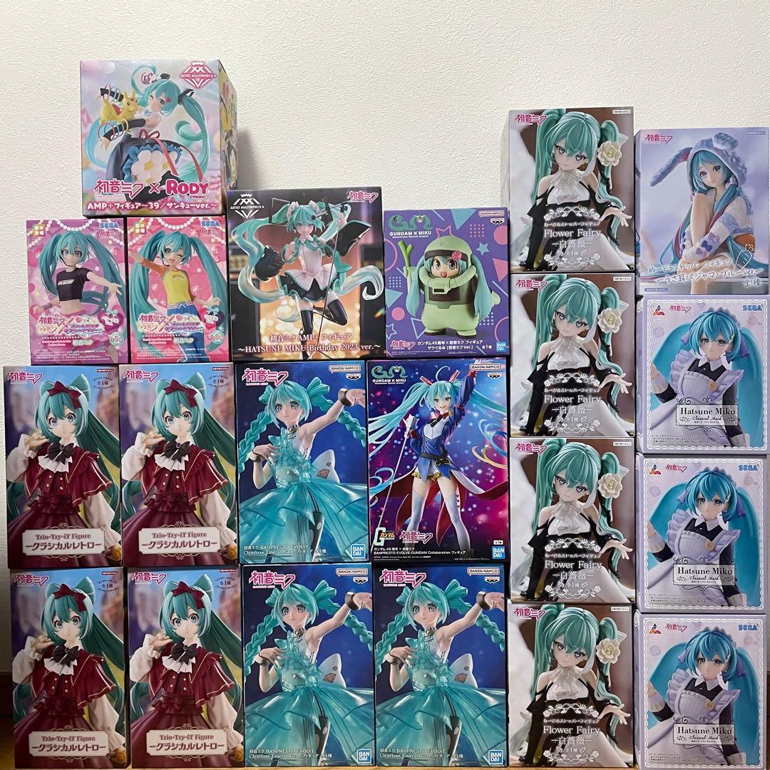 初音ミク　プライズフィギュアまとめ売り　21点セット 初音ミク Fashion フィギュア Outdoor｜タイトーの2月のおすすめプライズ