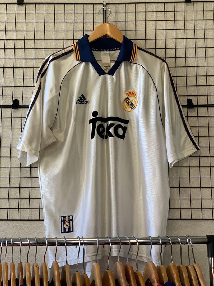 Real Madrid R. CARLOS 3番ジャージ Real Madrid R. CARLOS 3番ジャージ Real Madrid R. CARLOS 3番ジャージ