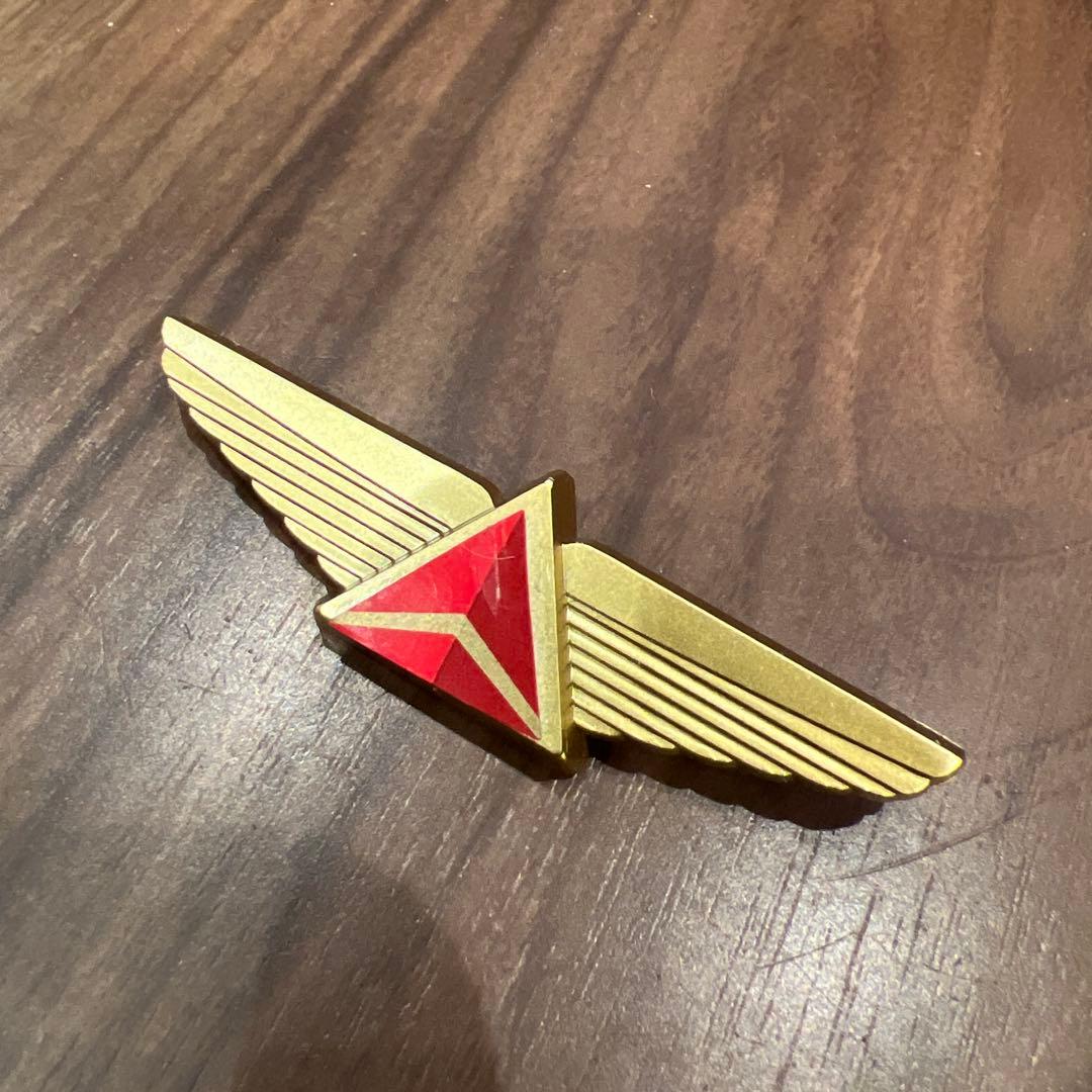 デルタ航空機長用コレクターピンバッジゴールド本物貴重