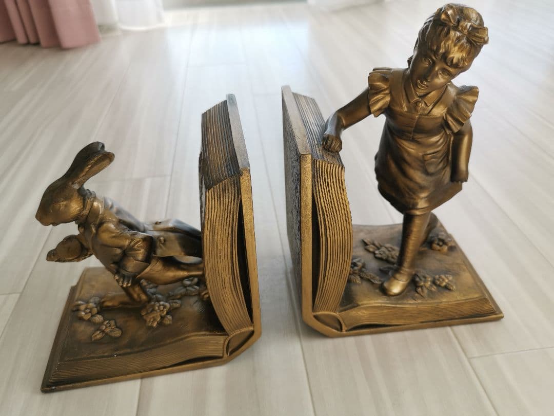 不思議の国のアリス  ブックエンド  本立て  ブックスタンド ヤングオイスター ブックスタンド ブックエンド 本立て 不思議の国の