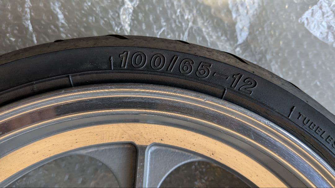 廃盤ファルコン F-65タイヤ付き12インチホイール モンキー エイプ