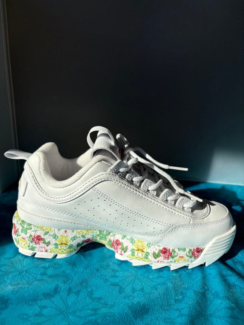 【極美品】スニーカー LauraAshleyx atmospink 23.5cm