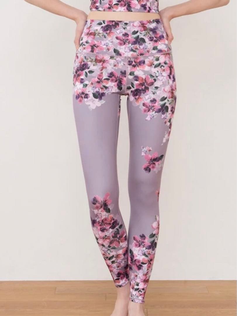 SUKALA フルオブフラワーパネルレギンス M - メルカリ