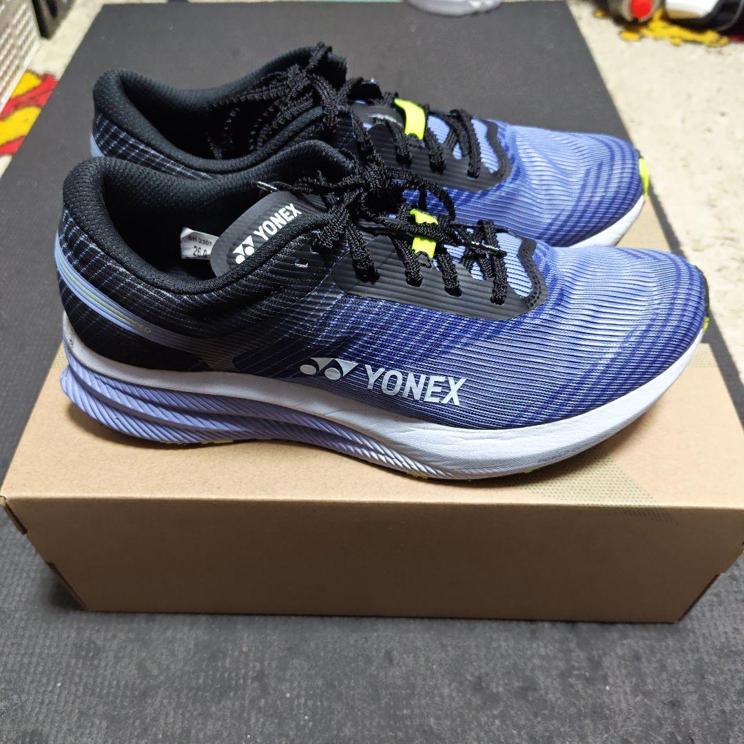 YONEX カーボンクルーズエアラス　メン　　26.0cm　ブルーベリー