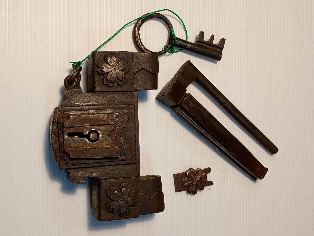 阿波錠前 蔵錠 カジヤバラ住源作 6枚バネの通販はau PAY マーケット