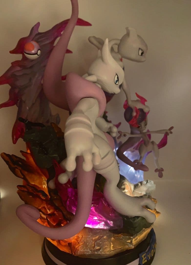 ミュウツー 進化 LED フィギュア - メルカリ