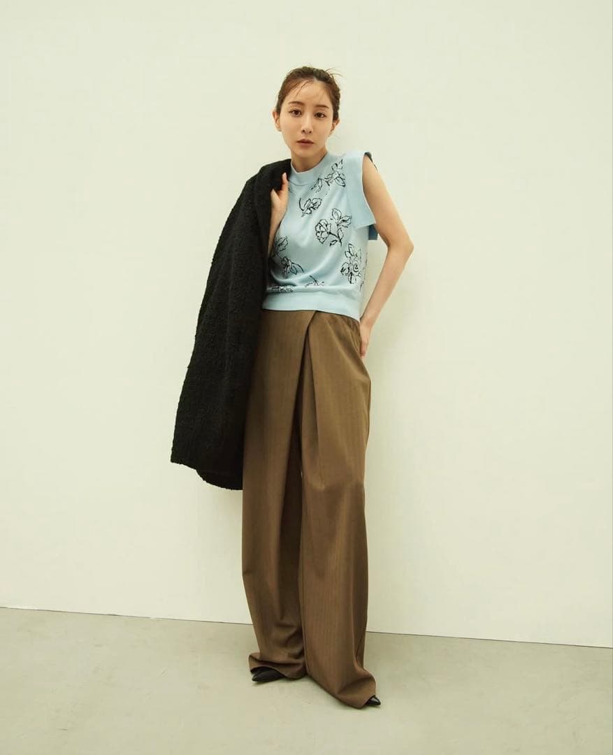 新品】CLANE×田中みな実 TUCK HERRINGBONE SLACKS - メルカリ