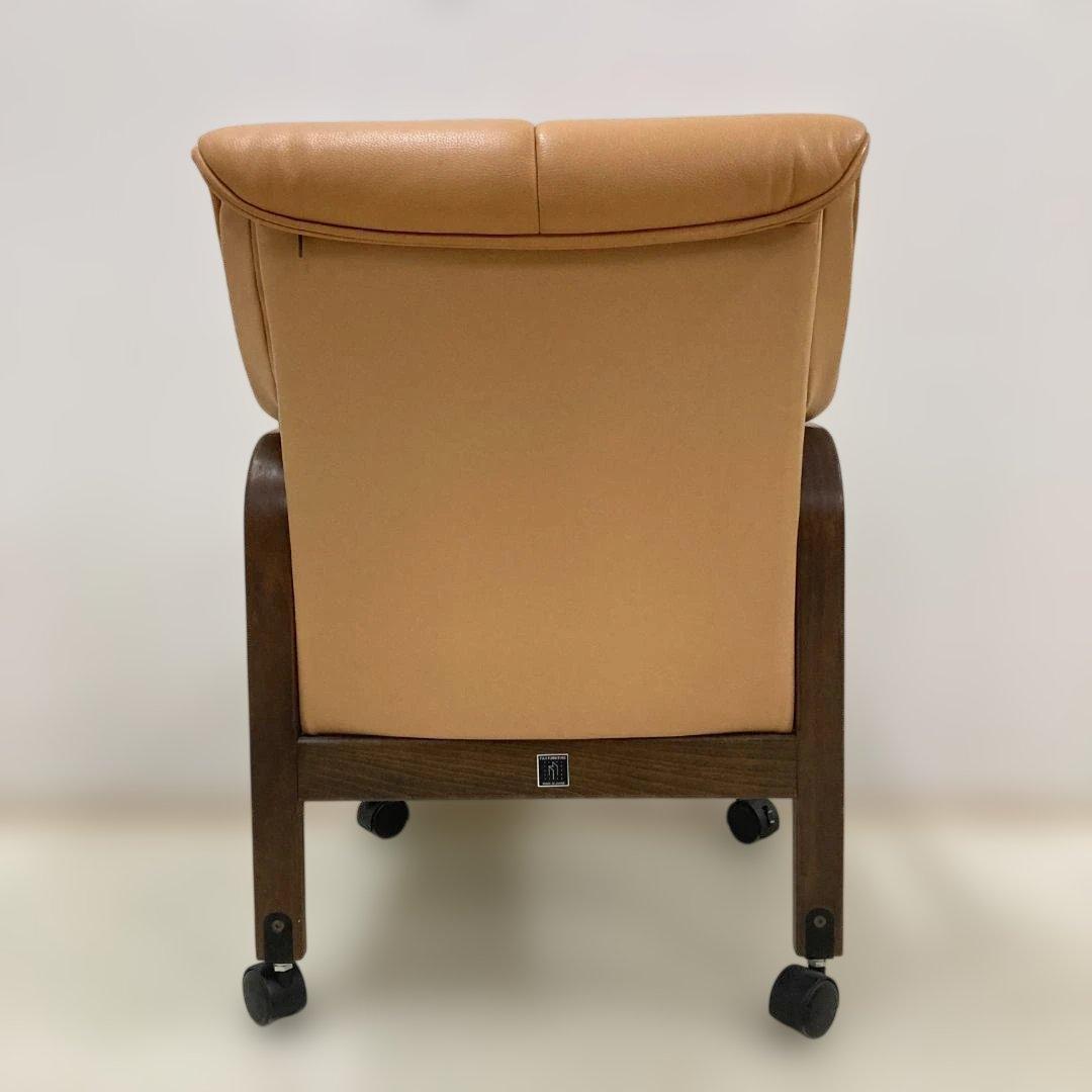 フジファニチャー キャスター付 革製ダイニングチェア アームチェア