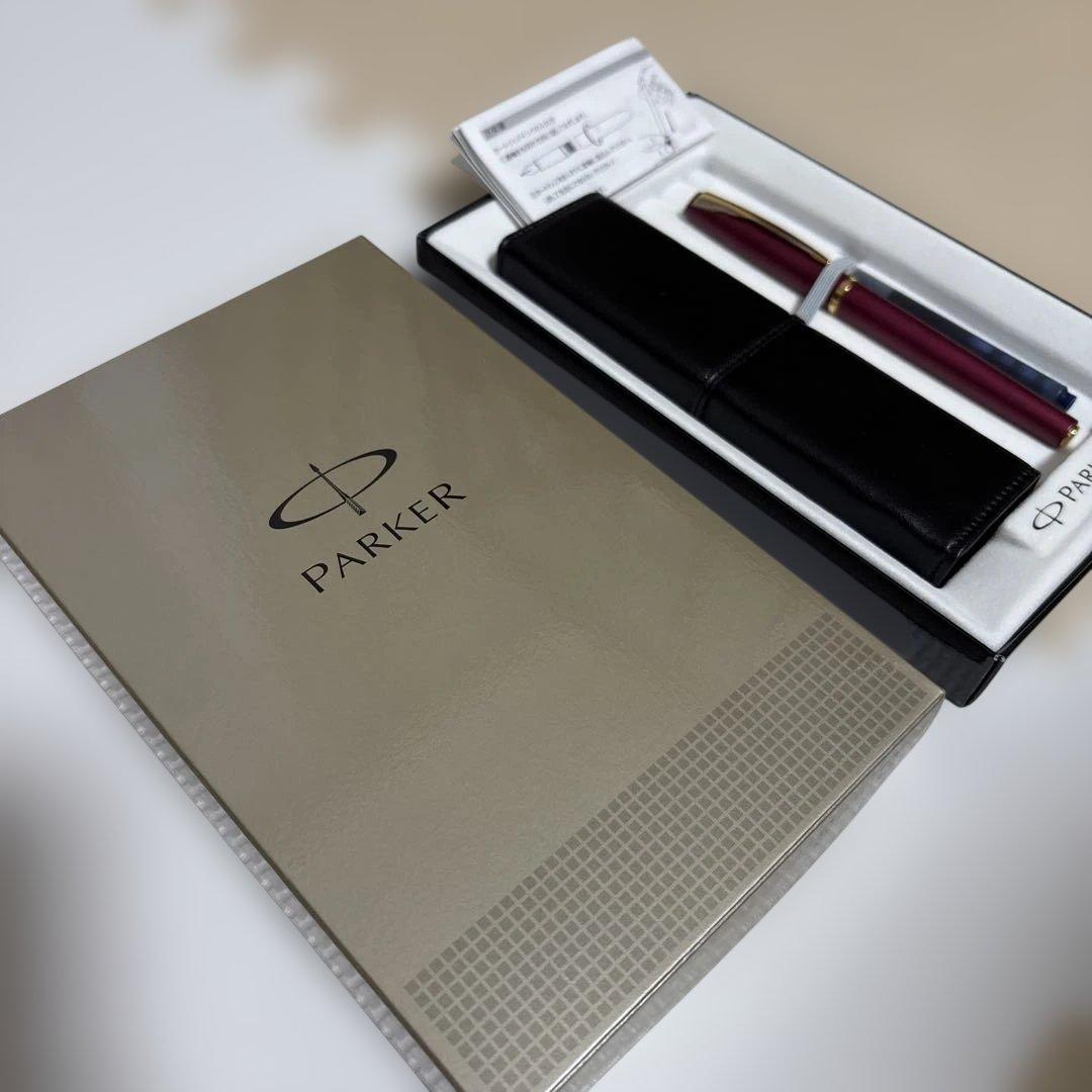 新品•未使用　PARKER パーカー　万年筆　ラティトゥード　レッド　ペンケース 楽天市場】PAR148【PARKER/パーカー】ラティテゥード 万年筆ガーネット