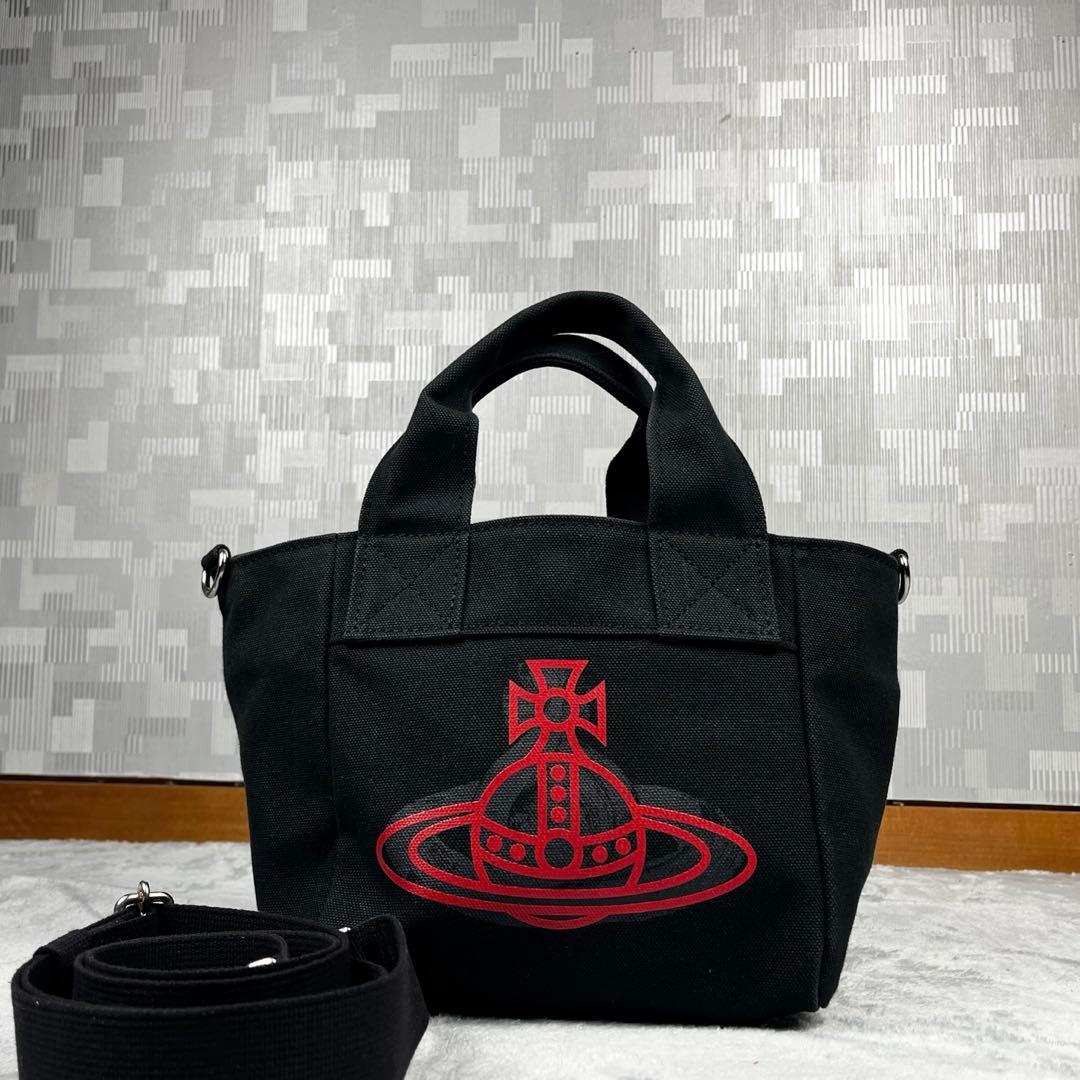 Vivienne Westwood 2way ハンドバッグ 斜め掛け◎ オーブ 国内即発】Vivienne Westwood☆ チェーン 2WAY バッグ ☆BLACK