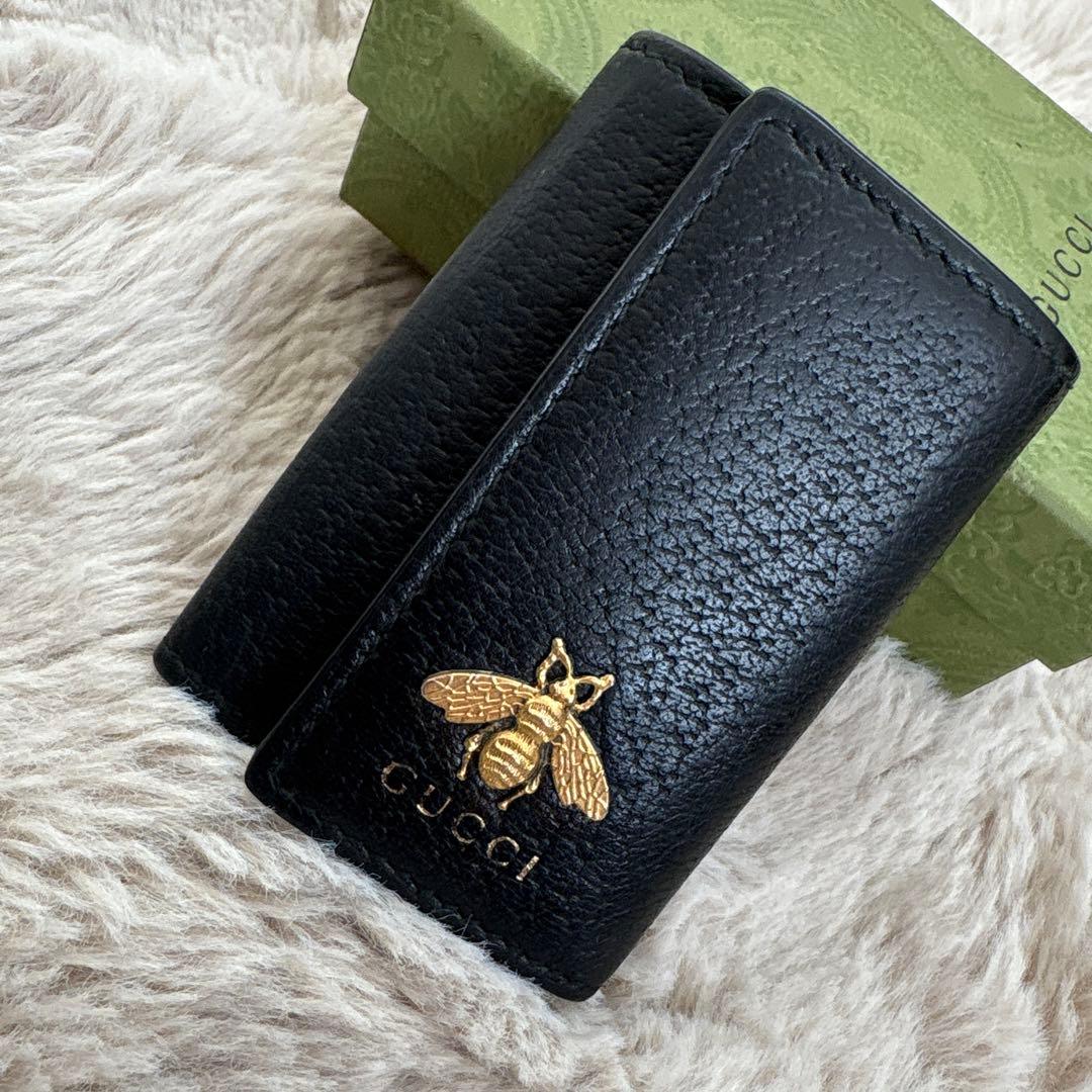 希少！GUCCI グッチ 黒 レザー 6連キーケース 蜂モチーフ BEE