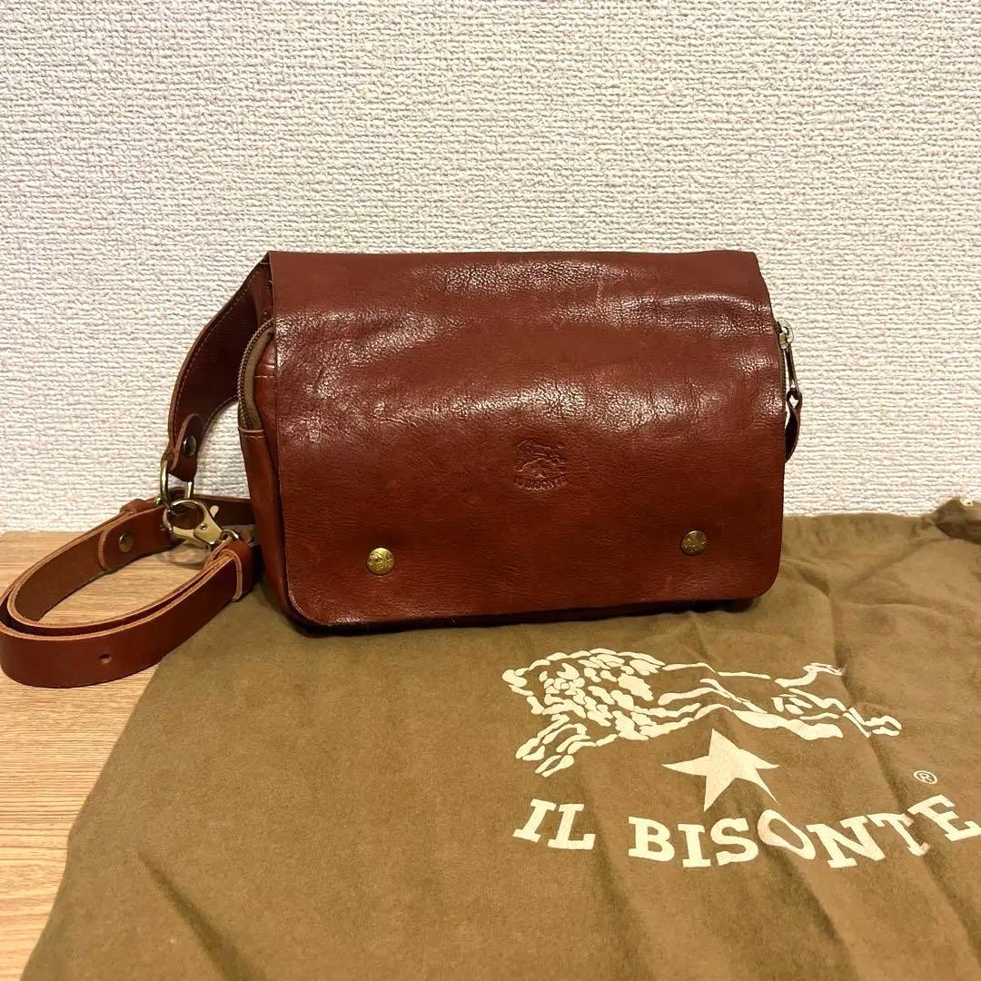 ILBISONTE ボディバッグ　ブラウン　レザー　バムバッグ　あか茶 ILBISONTE ボディバッグ ブラウン レザー バムバッグ あか茶