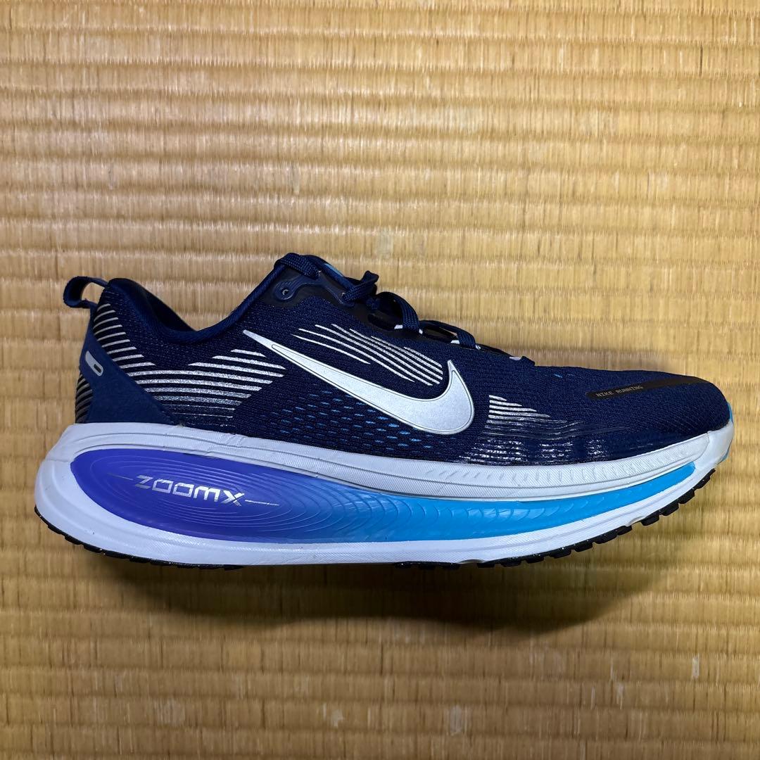 【美品】NIKE ボメロ18 25.5cm
