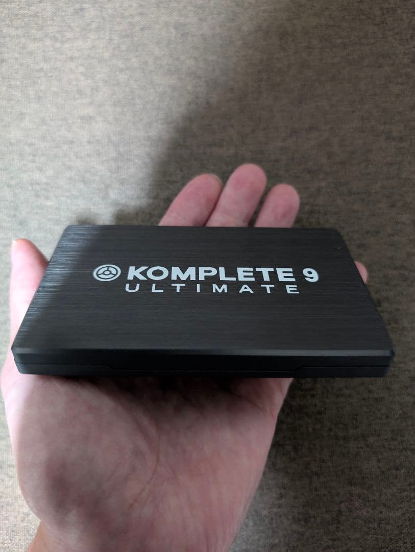 KOMPLETE 9 ULTIMATE 外付けHDD版（未使用・未登録）