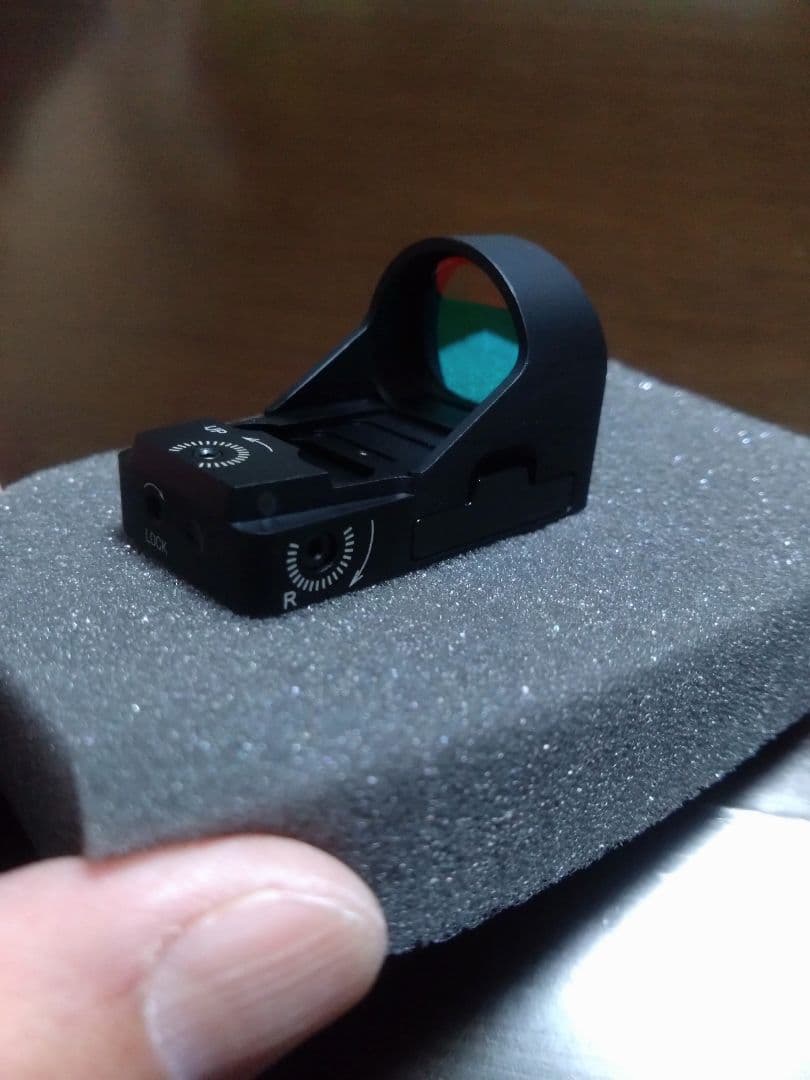 さらに値下げしました XT-6 ダットサイト新品未使用マウントベース付