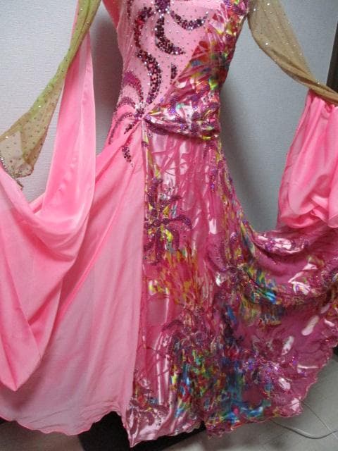 社交ダンス ROBINHOODロビンフッド ピンクキラキラドレス