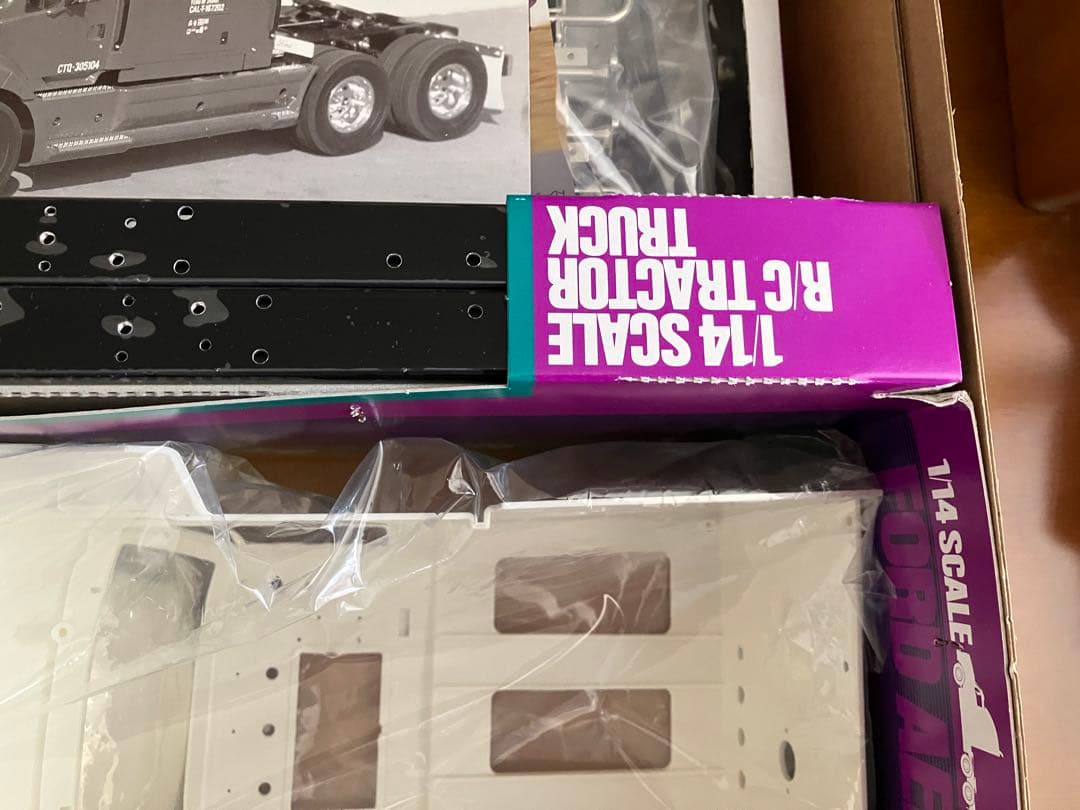 タミヤ 1/14RC トレーラーヘッド フォード エアロマックス - メルカリ