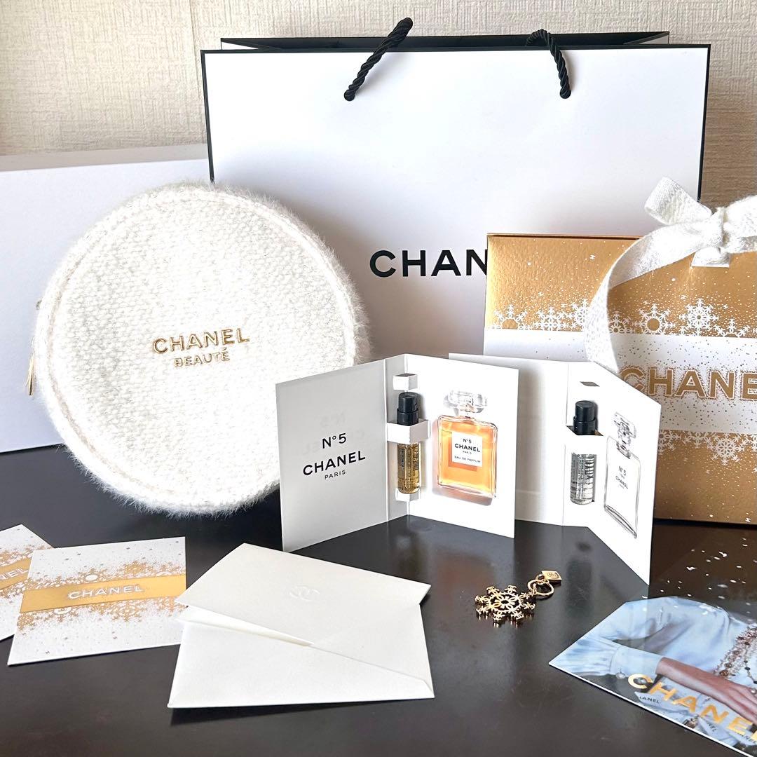 最終価格 シャネルホリデーコレクション2024ノベルティポーチ チャーム