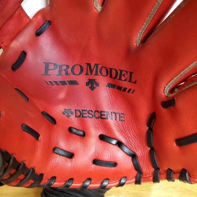 デサント 日本製 新庄剛志モデル 限定品 シルエット刻印 外野用 軟式
