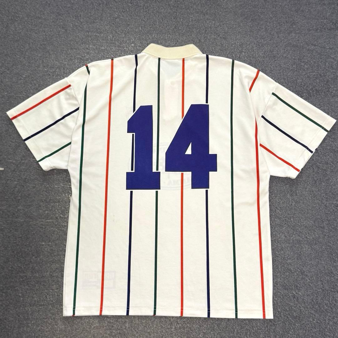 珍品 行列のできるイタリア料理店 カンティーナマンマルチア サッカー